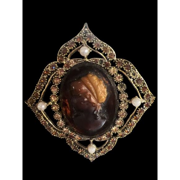 Vintage Hargo Amber Resin Left Facing Classical Cameo Brooch Rhinestones Read - Picture 1 of 16